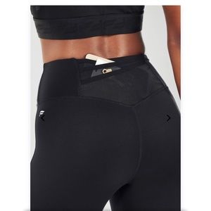 Fabletics Trinity High-Waisted Pocket Legging szS